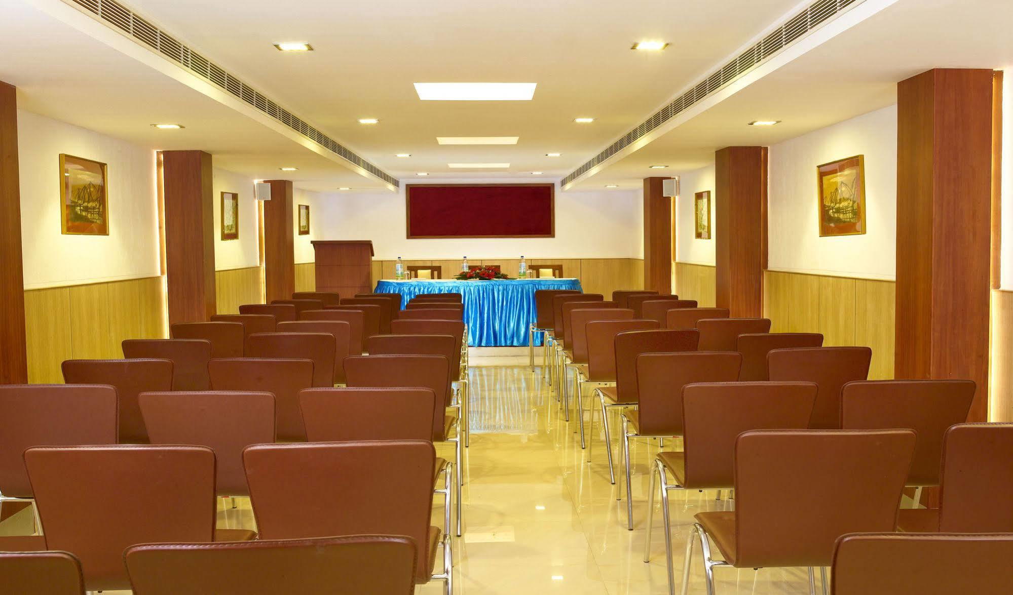 Hotel Aiswarya Kochi Eksteriør bilde